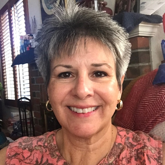 Meet your Posher, Monica - Picture 1 of 1